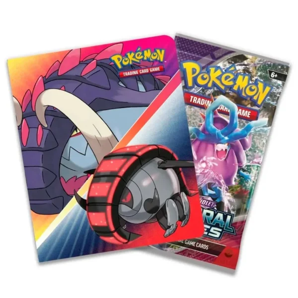 binder donphan + booster Mini Portafolio Pokémon TCG con capacidad para 60 cartas, ilustrado con diseños de Great Tusk e Iron Treads. Incluye un sobre de cartas Pokémon TCG. Perfecto para organizar y proteger tu colección