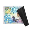 Playmat de Pokémon TCG con Eevee y todas sus evoluciones en arte decorativo