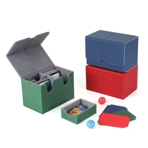 Deck Box en PU Leather negra con interior gris y compartimientos diseñados para cartas y accesorios Pokémon TCG