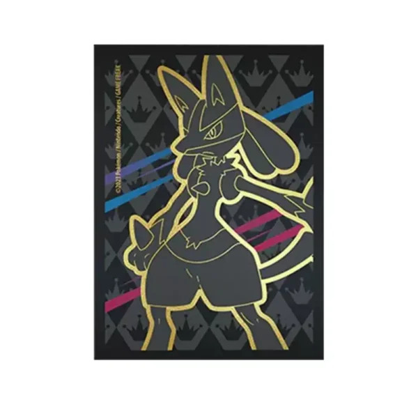 Primer plano del arte de Lucario en dorado sobre fondo negro con líneas azul, fucsia y fondo de coronas grises, diseño oficial de Crown Zenith