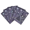 Protectores con ilustración metálica de Mimikyu distribuidos en forma de abanico, sobre fondo blanco