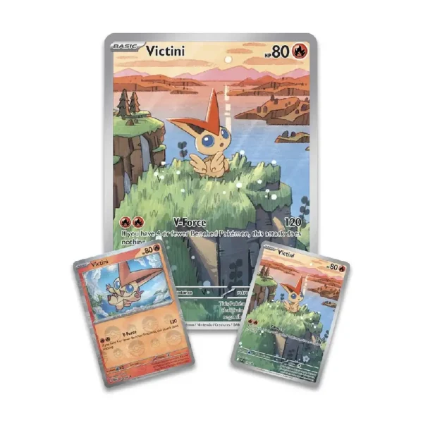 Las tres cartas exclusivas de Victini de la Colección Victini de Unova: una carta foil de arte completo, una carta premium paralela foil y una carta foil de tamaño gigante, todas con Victini