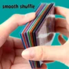 Muestra de sleeves Shark Fortress en varios colores durante el barajado